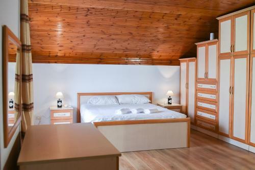 Ish Blloku 1 - Tirana Way Apartments