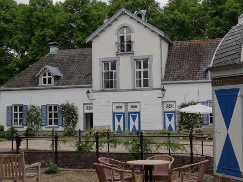 Bed & Breakfast Kasteel Ophemert