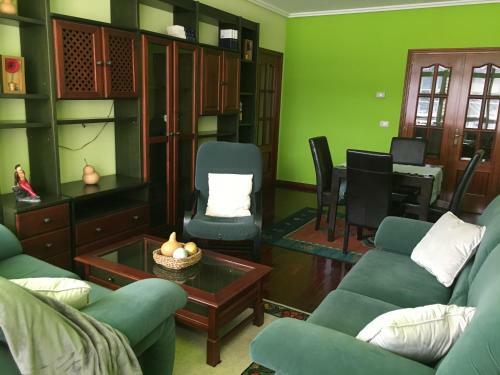 Apartamento Duplex Rosalia de Castro. Ribadavia