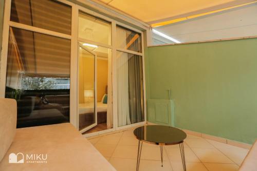 Miku Apartment-perfect 1bd At Komuna E Parisit