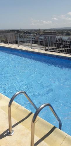 Apartamento Atico C�ntrico Con Piscina Comunitaria