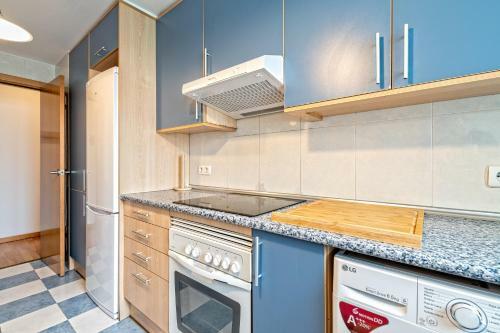 C�lido Apartamento Con Piscina En Barcelona