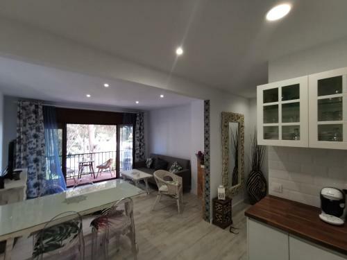 Apartamento Port de Roda de Bara -roc Sant Gaieta