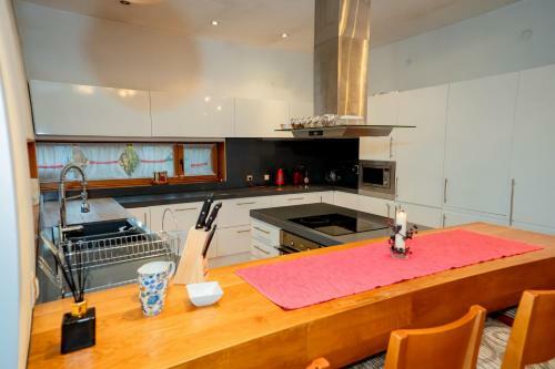 Villa Luxury Houses In Dobrinishte