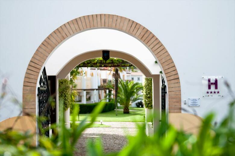 Hotel Luz Bay Club