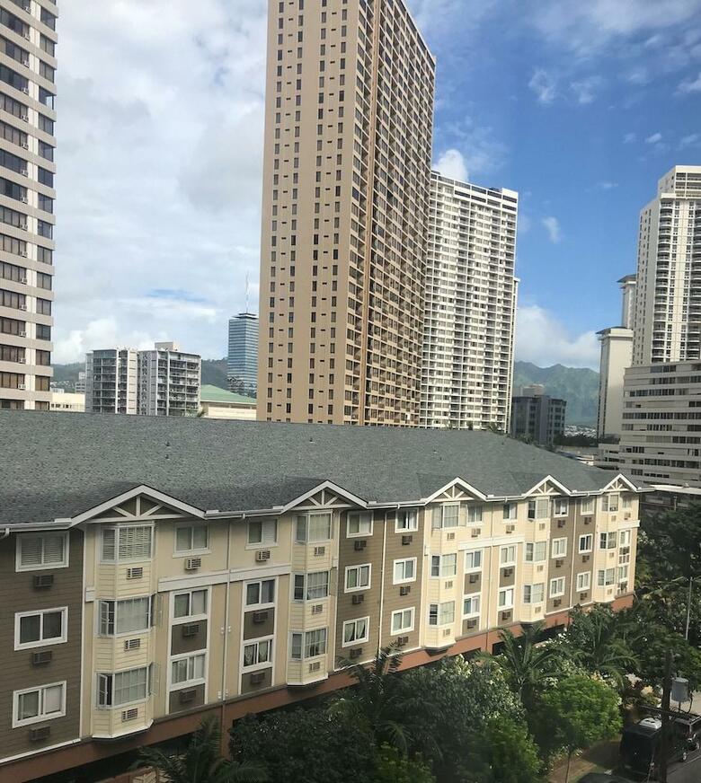 Hotel Holiday Inn Waikiki (.)