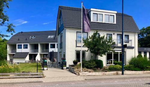 Boutique Hotel De Zwaluw