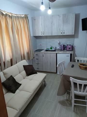 Apartamento To Konatzi Tis Maroulas