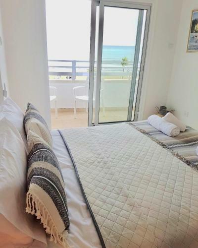 Apartamento Larnaka Seaview Luxury Suites