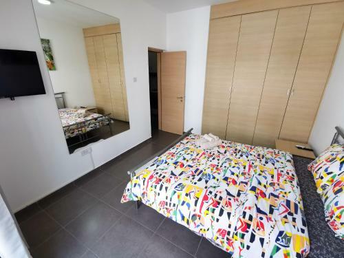 Beachy Keen City Apartment