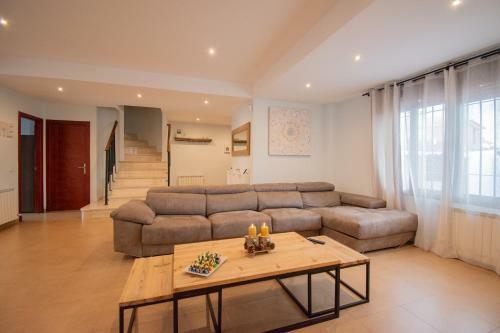 Ronda Home