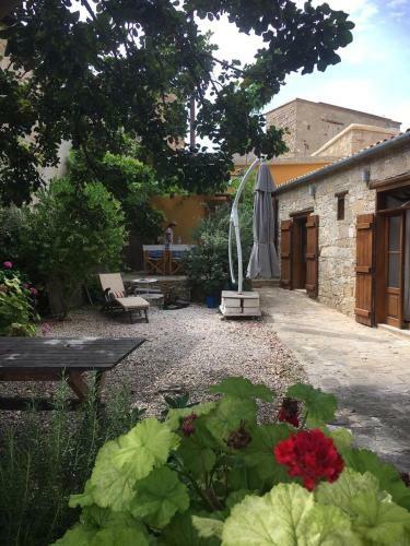 The Carob Tree Villa - 3 Br Rustic Luxury Home