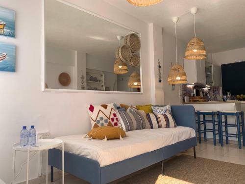 Apartamento Romy's 1-br Apt By The Beach