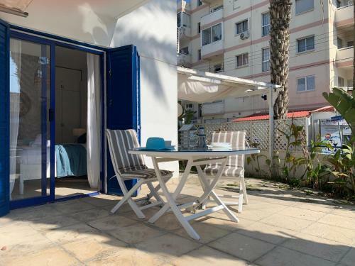 Apartamento Romy's 1-br Apt By The Beach