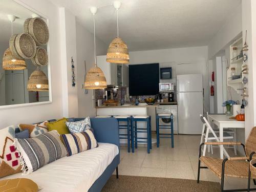 Apartamento Romy's 1-br Apt By The Beach