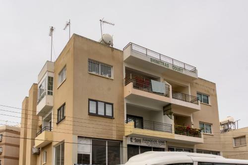 Callisto 3 Bedroom Apartment