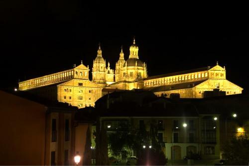 Apartamento Espacioso Frente Al Palacio de Congresos - AA