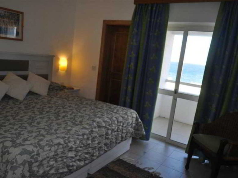 Aparthotel Club Salina Wharf