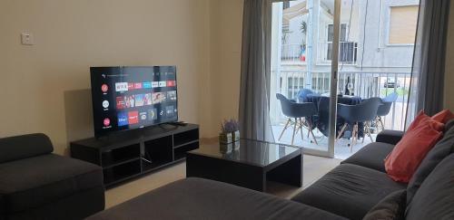 Lea Seafront Luxury Apartment (Breakbooking-cy)