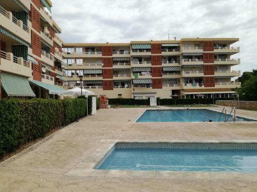 Apartamento Primera Linea de Mar Con Piscina