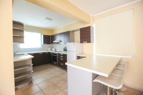 Apartamento Carisa Livadia Gardens