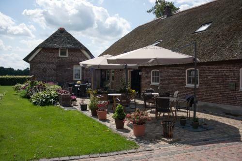 Hotel De Martiene Plats B&B & Appartement