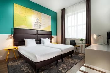 Zaan Inn Hotel