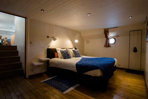 Houseboat Jana - With Sauna And Terrace