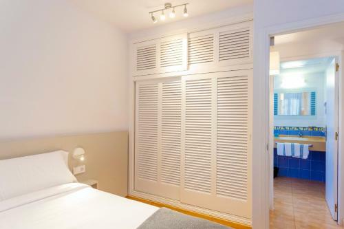 Ses Eufabietes Apartments & Restaurant