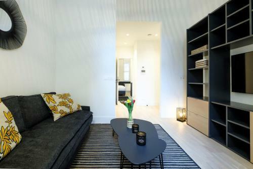 Fabulous Apartments In Ch�telain Area