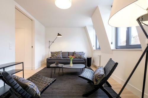 Fabulous Apartments In Ch�telain Area