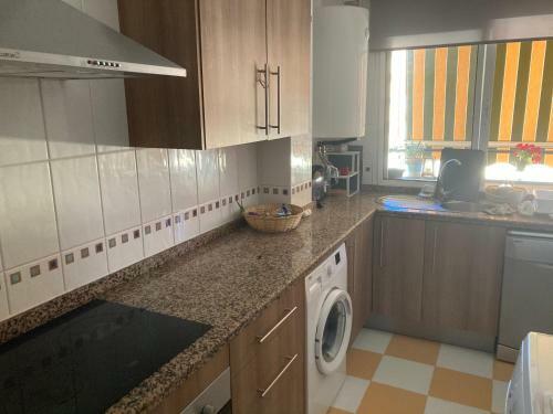 Central Apartment Walking Distance To The Beach