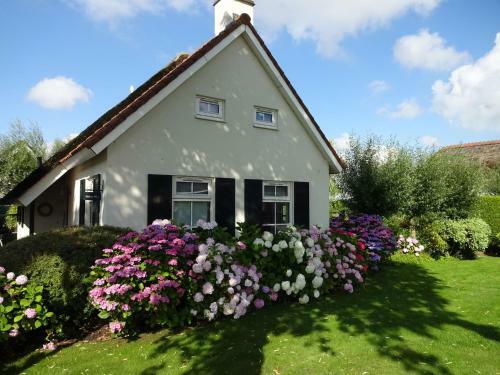 Charming Holiday Home In Steendam With Sauna