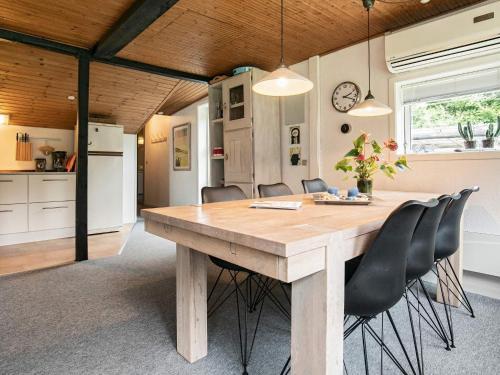 Holiday Home Bl�vand Ccciv