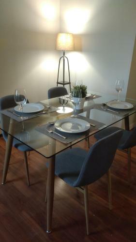 Apartamento Newly Renovated 2 Bed/bath In Downtown Ug Parking