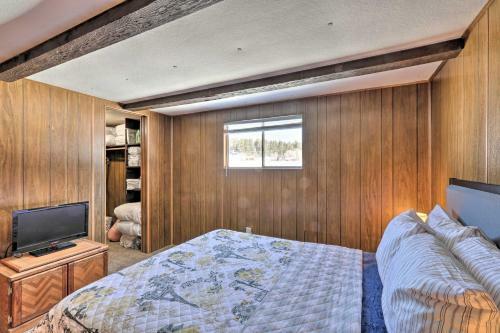 Cozy Cabin Retreat With On-site Trail Access!