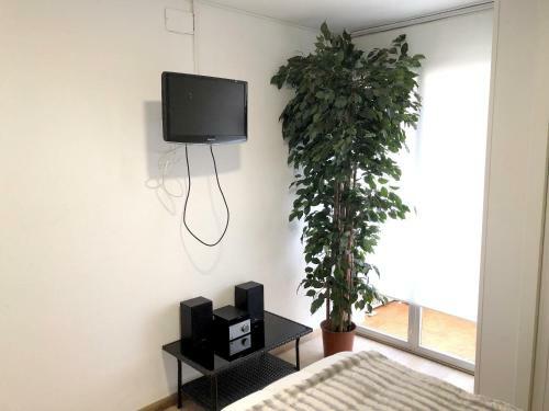 Apartment With 3 Bedrooms In Salou