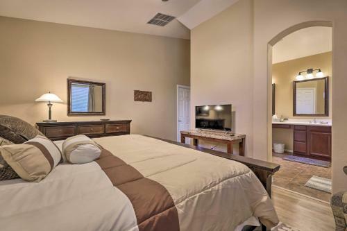 Desert Retreat With Outdoor Oasis And Pool Table!
