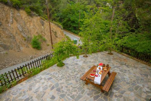 Persephone Cottage By Agroholidays