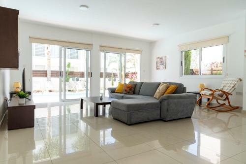 Blue Water Villa Ekaterina 3 Bdrm