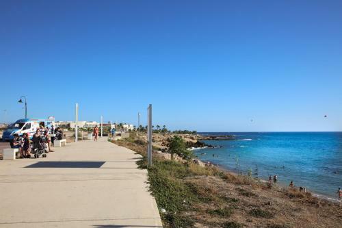 Queens Gardens 2 Bedroom Townhouse In Paphos
