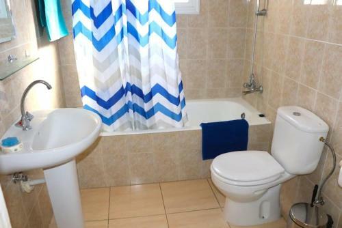 Central 2 Bedroom Apartment In Kato Paphos