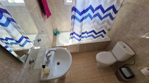Central 2 Bedroom Apartment In Kato Paphos