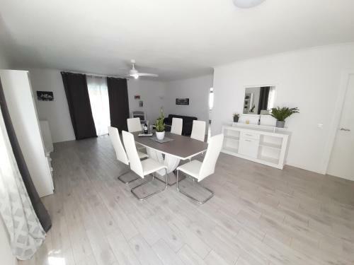 Villa Blanca - Fitness House
