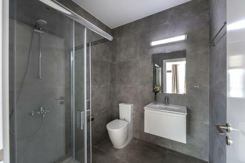 Villa Andre, Walking Distance To Coral Bay