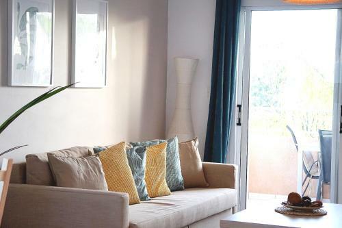 Top Seaview Apartment In Peyia