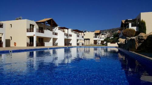 2 Bedroom Apartment E8 Located Pool Level, Sea View, Free Wifi