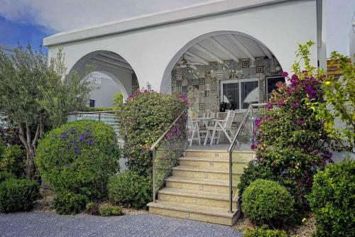 Seafront 3 Bedroom Villa Medea With Private Pool And Garden.