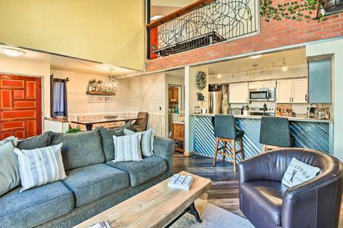 Relaxing Pinetop Townhome With Deck And Grill!