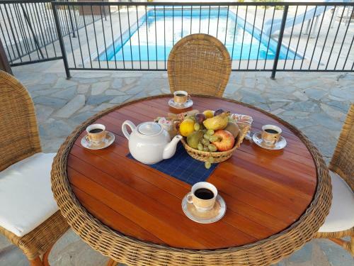 4 Bd Villa By Golden Bay Beach In Pyla